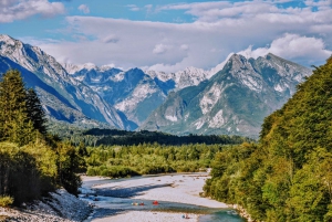 Fiume Soča: Avventura in kayak per tutti i livelli con foto