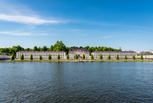 ストックホルム市庁舎運河ボートツアー