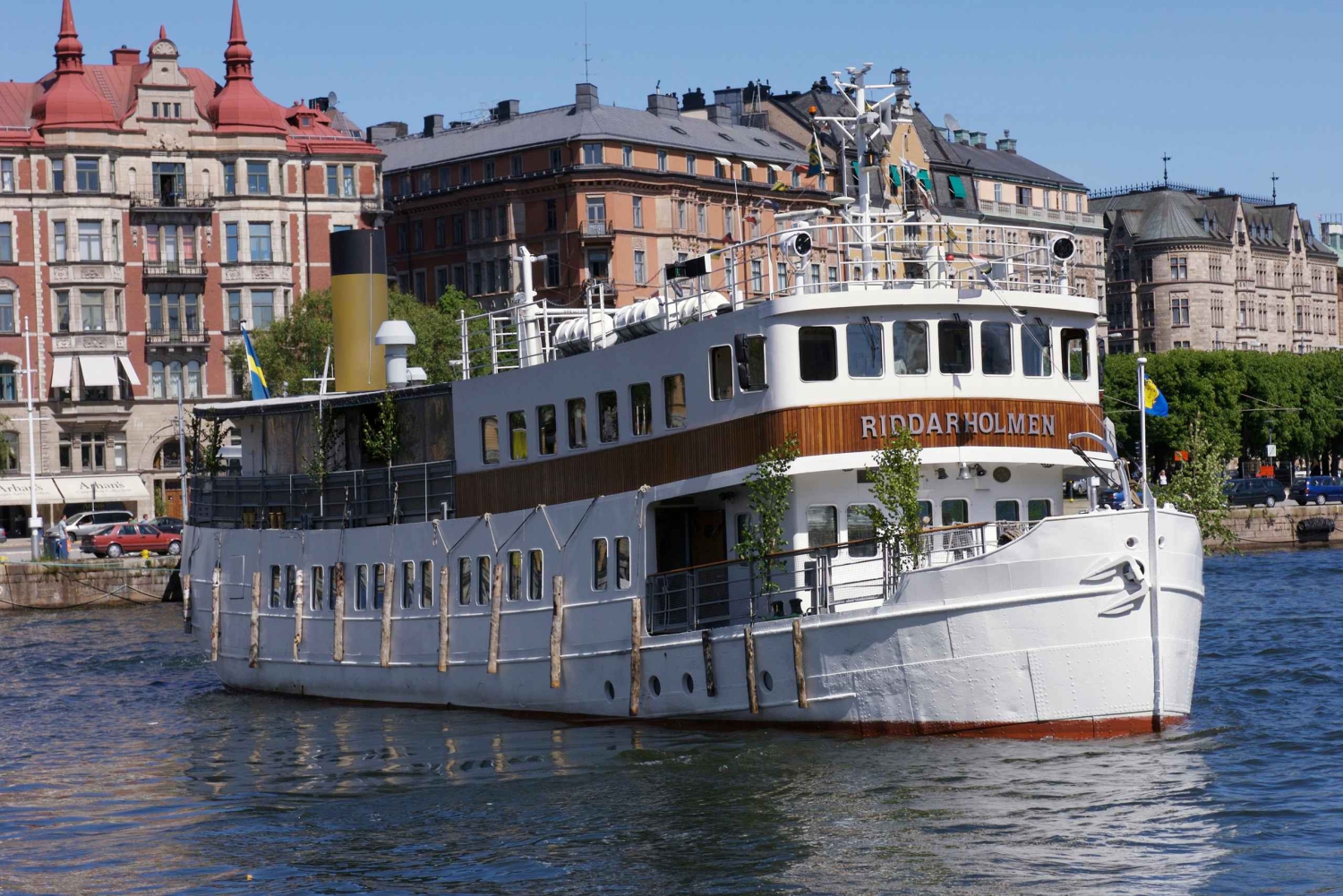 ストックホルム：ミッドサマー・アーキペラゴ・ボートツアー ライブガイド DE/EN