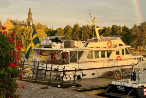 Stockholm: Privat klassisk yachttur (solnedgang/middag/etc)