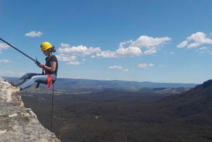 Blue Mountains: Abseiling or Canyoning Experience