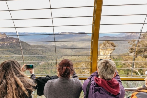 From Sydney: Blue Mountains Guide Tour, Scenic World & Lunch