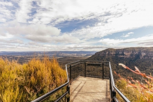 From Sydney: Blue Mountains Guide Tour, Scenic World & Lunch