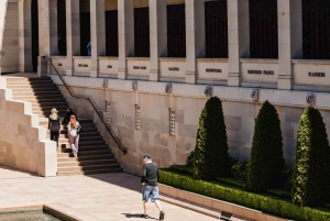 From Sydney: Full Day Tour to Canberra