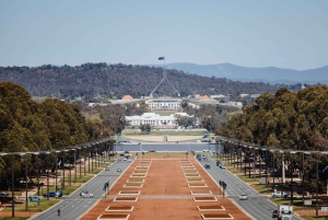 From Sydney: Full Day Tour to Canberra