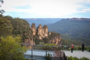Sydney: Blue Mountains Featherdale and Wentworth Falls Tour