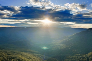 Sydney: Waterfall Bushwalk and Blue Mountain Sunset Day Trip