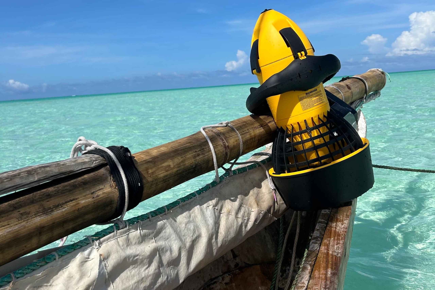 ジャンビアニビーチ：シースクーターでのスノーケリング