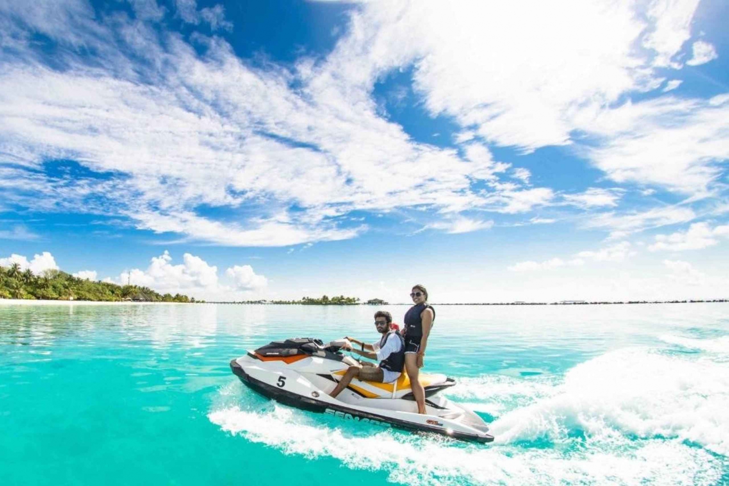 Tour d'avventura in jetski a Zanzibar