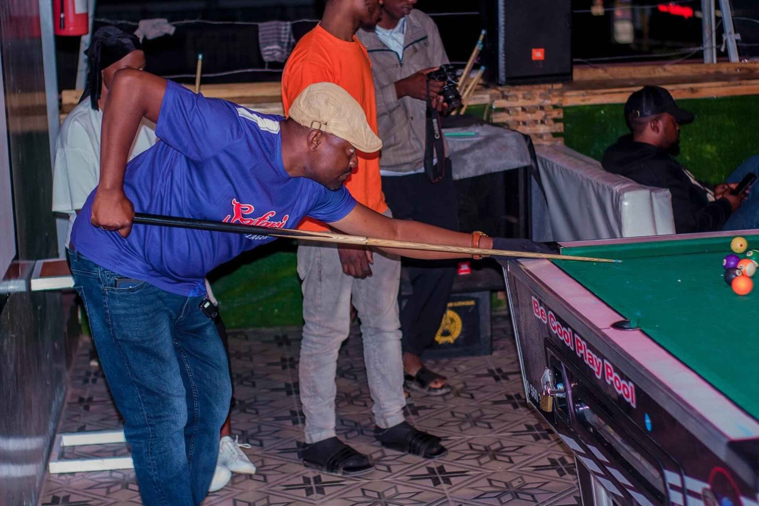 Кигома: экскурсия по ночной жизни с местным жителем