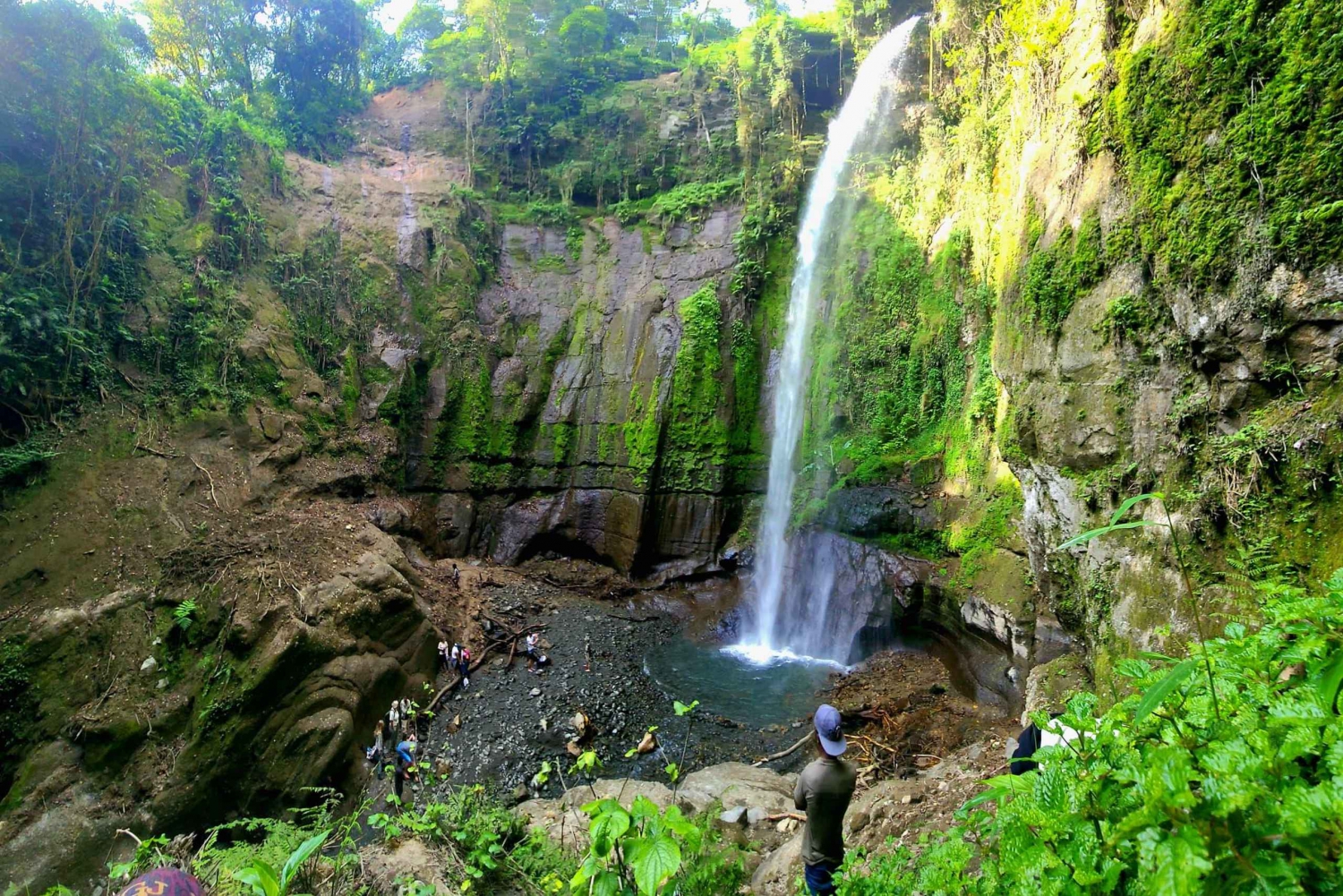 Mount Meru Arusha: Napuru Waterfall Hike by Kingstone Asilia