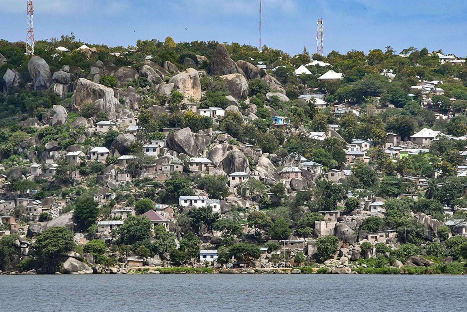 Mwanza: Rock City -vaellusseikkailu ja nouto