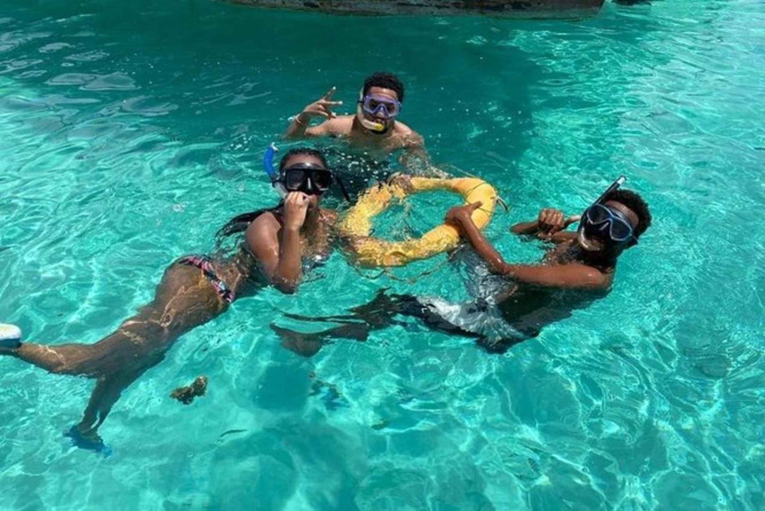 Desde Nungwi y Kendwa: tour de mañana a la isla de Tumbatu y snorkel