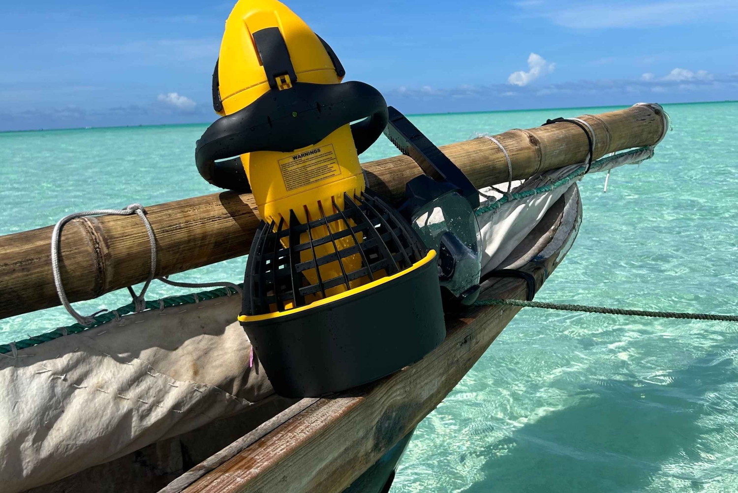 プングメ島：シースクーターでのスノーケリング