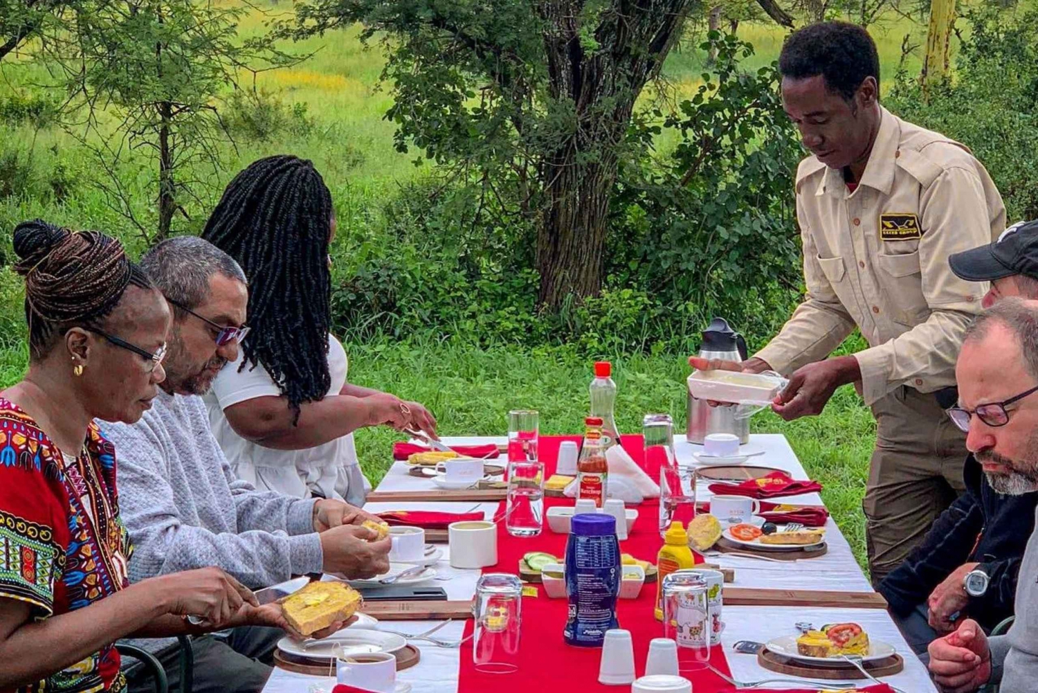 Serengeti Balloon Ride and Luxury Bush Breakfast