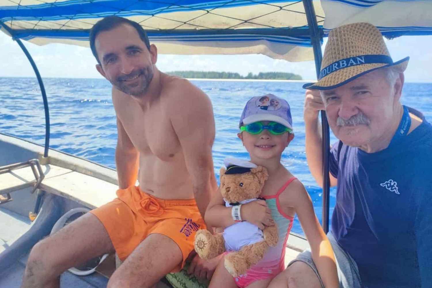 Snorkling og svømming med delfiner ved Mnemba Island