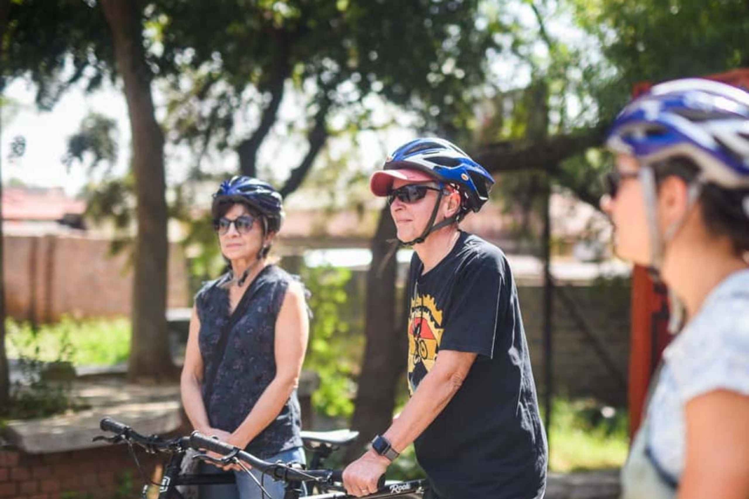 ЗАНЗИБАР: Экскурсия по ферме специй, лес Джозани и пещера Салаам