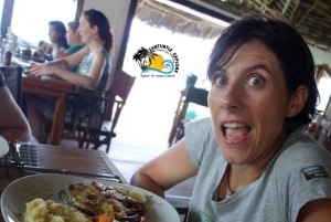 Nade com tartarugas na Salaam Cave, Kuza Cave e The Rock Restaurant