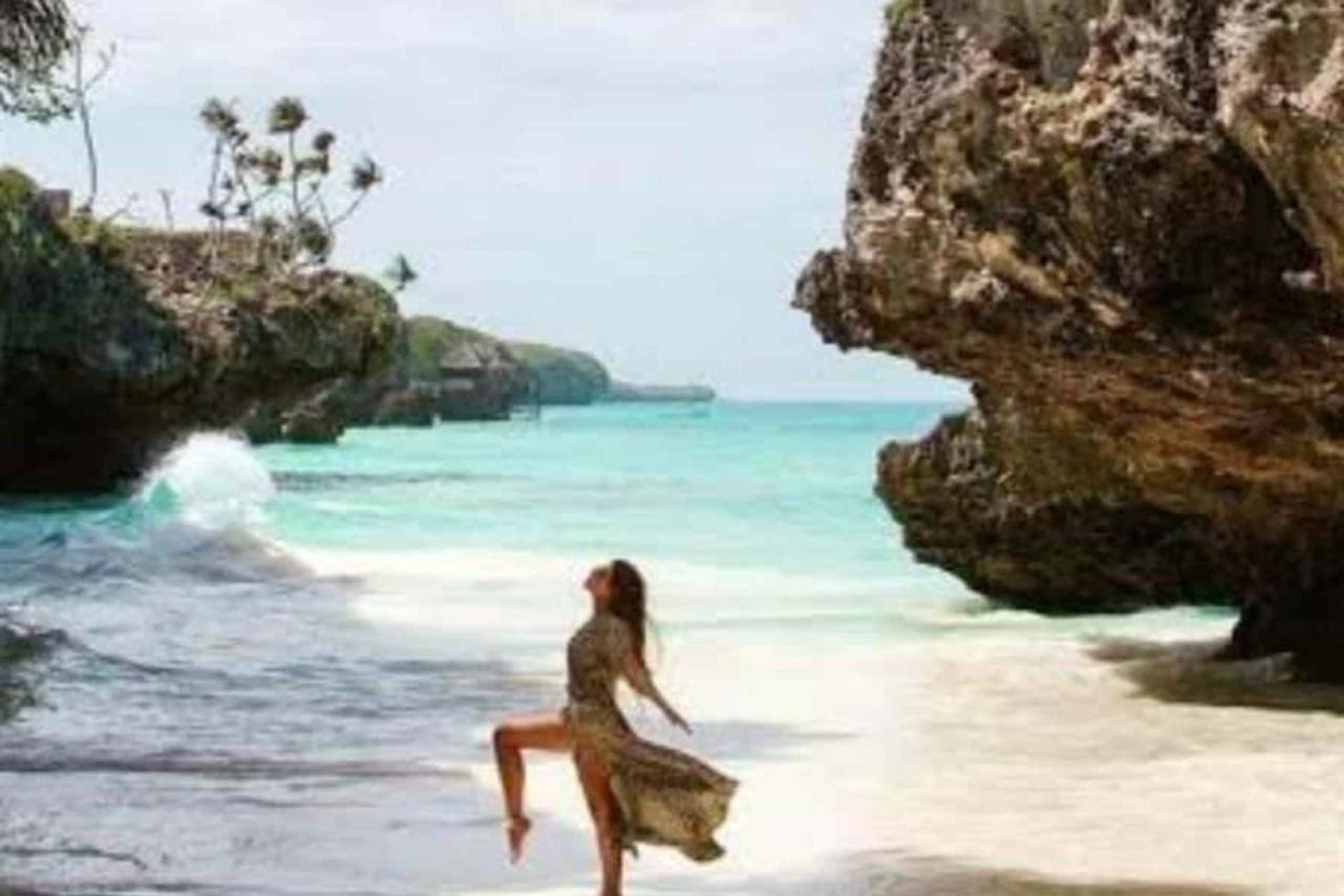 Nade com tartarugas na gruta de Salam, na praia de Mtende e no The Rock