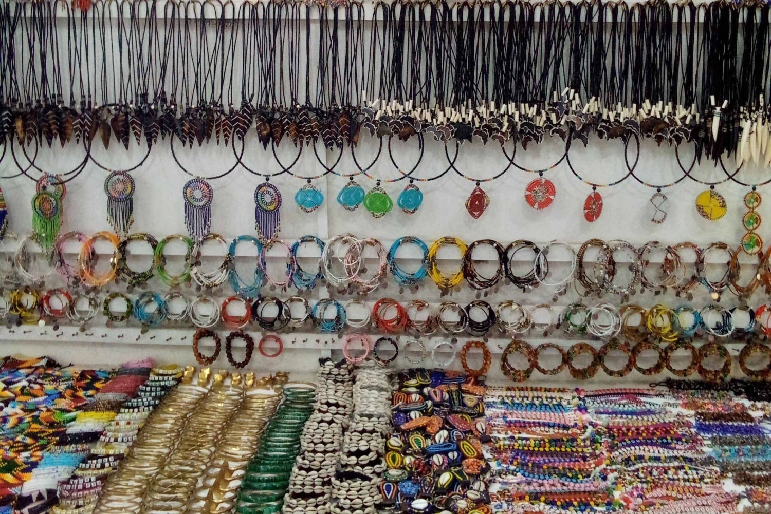 Zanzibar: Guided Shopping Tour with Local Guide