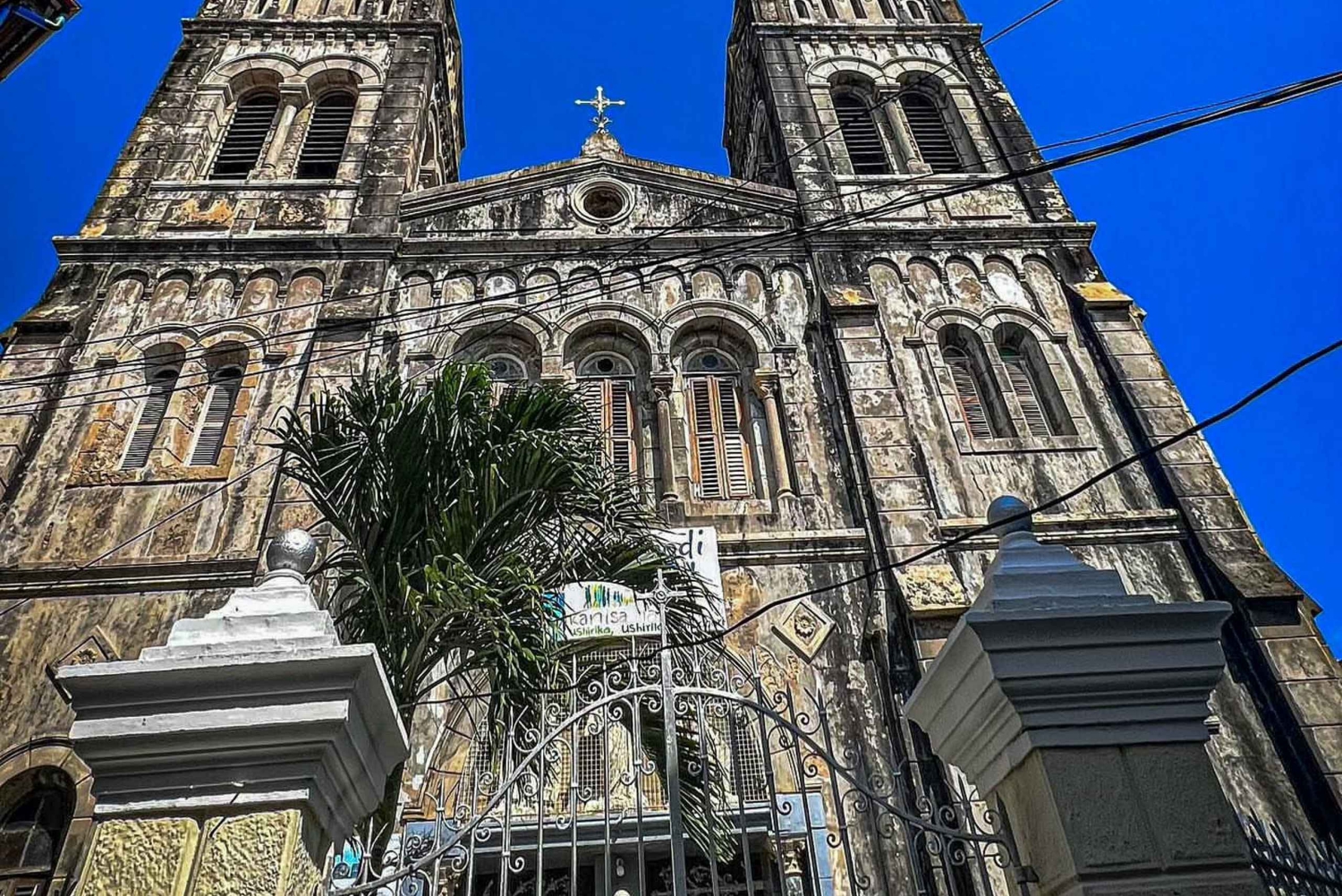 Zanzibar: Kamienne Miasto i Przygoda na Wyspie Więziennej z Żółwiem