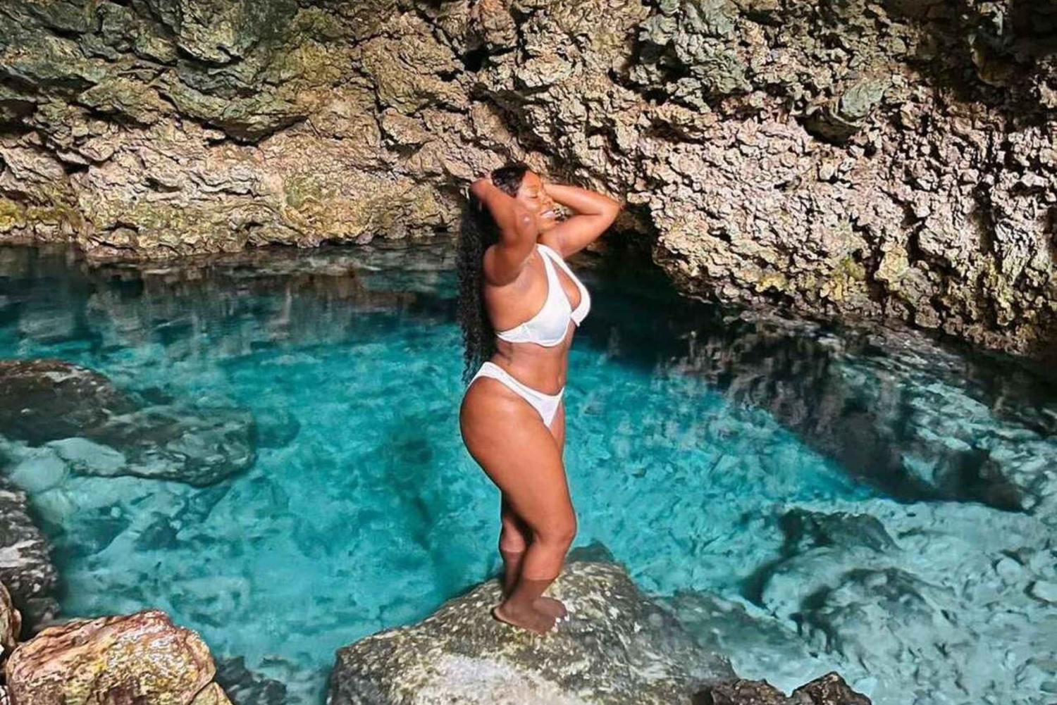 ザンジバル：ジョザニ森林、クザ洞窟＆ロックレストランツアー