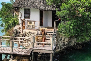 Zanzibar: Jozanin metsä, apinoita ja illallinen The Rockissa