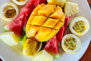 Zanzibar: Jozanin metsä, apinoita ja illallinen The Rockissa