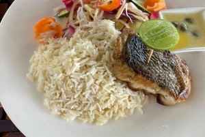 Zanzibar: Jozanin metsä, apinoita ja illallinen The Rockissa