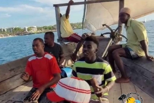 Zanzibar: Maasai Culture Village Tour och dhow-kryssning i solnedgången