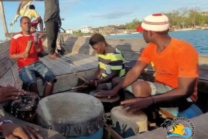 Zanzibar: Maasai Culture Village Tour och dhow-kryssning i solnedgången