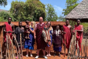 Zanzibar: Maasai Culture Village Tour och dhow-kryssning i solnedgången