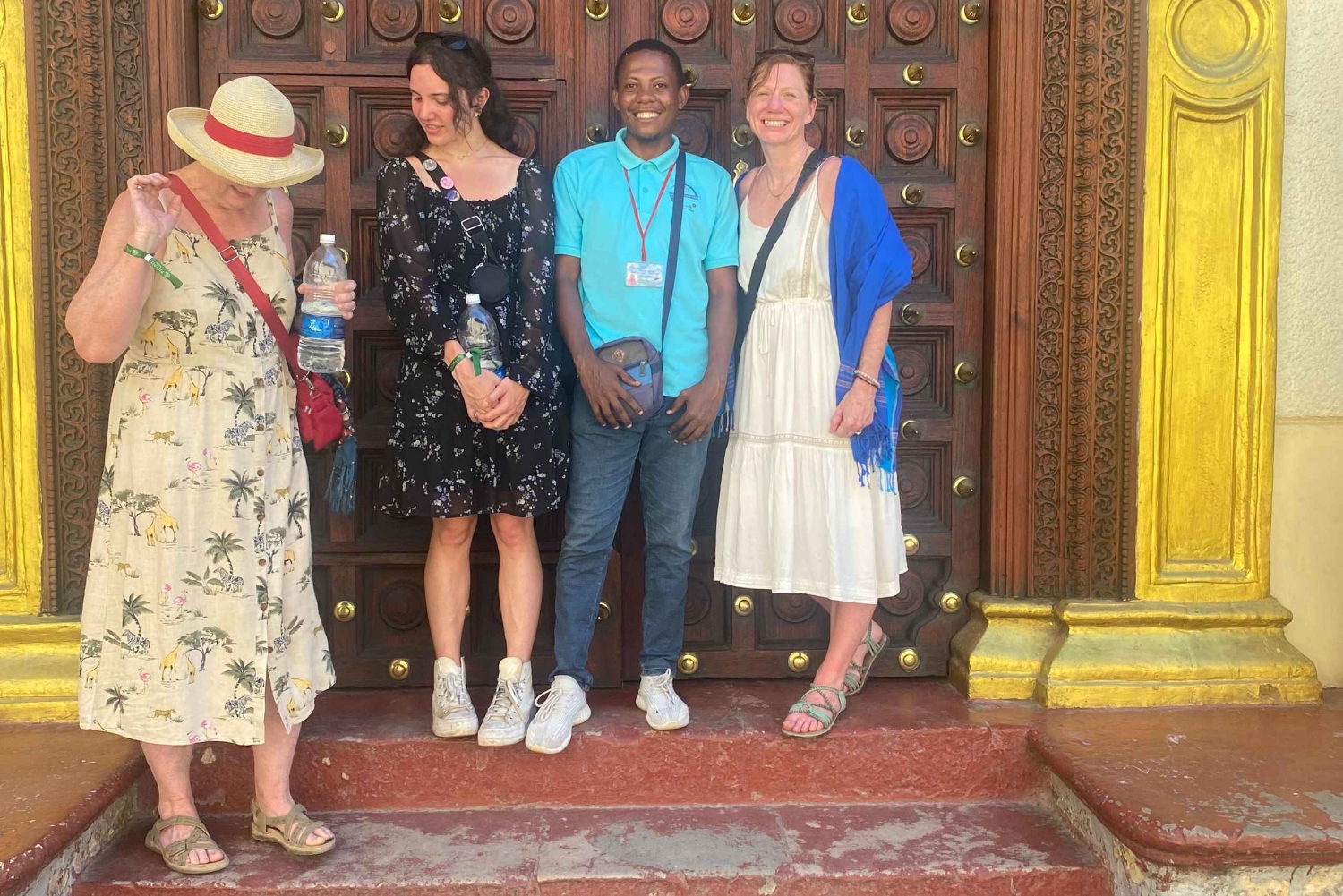 Sansibar: Ng'ambo-Städtetour mit TukTuk und lokalen Food-Stopps