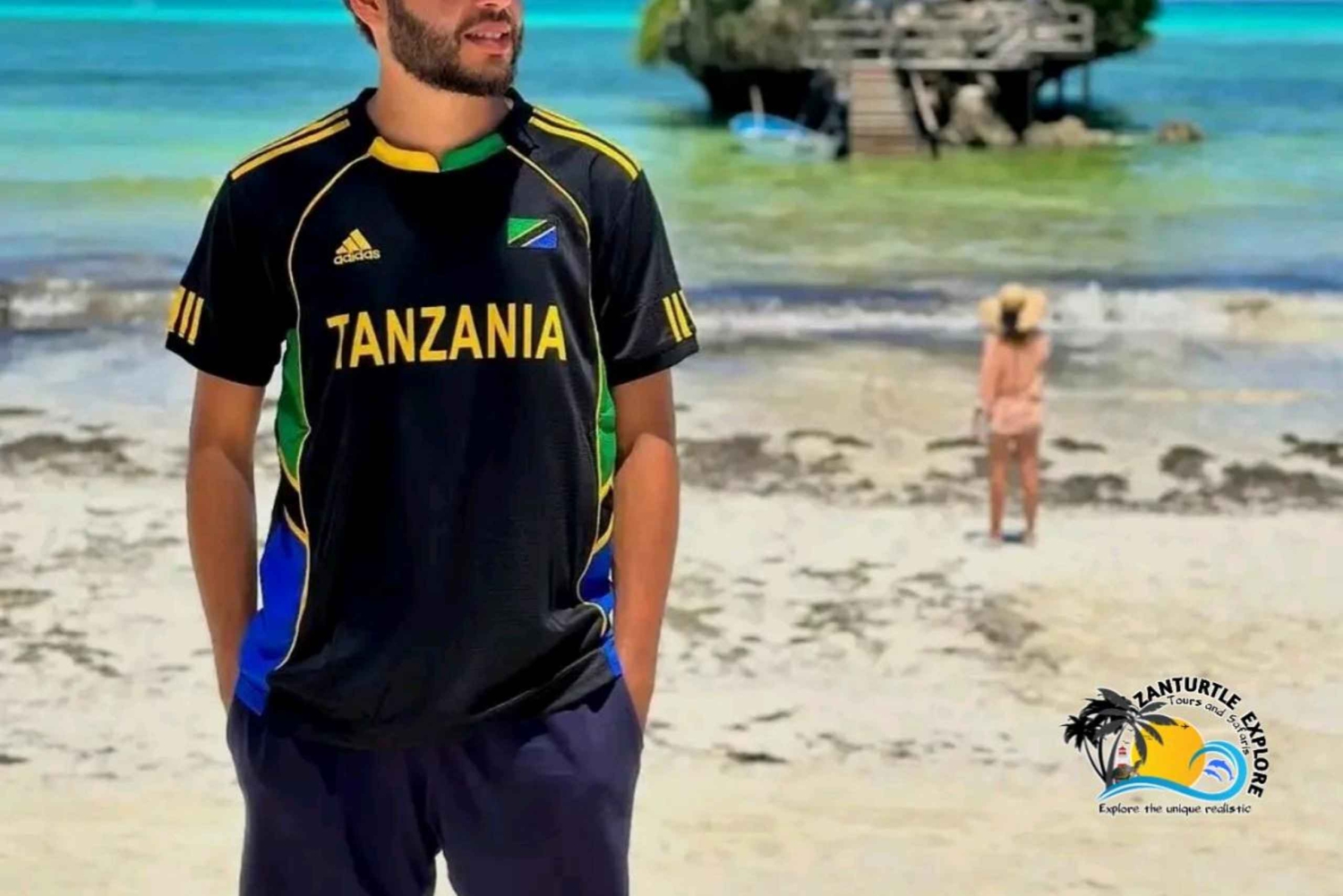 ザンジバル：タザリ村のウォーキングツアーと夕暮れのダウ船クルーズをお楽しみください