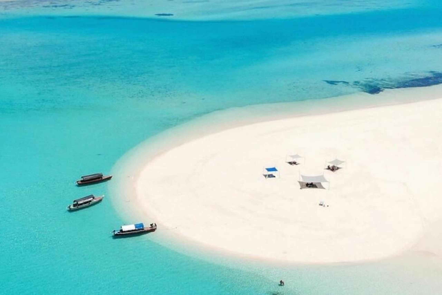 Sansibar: Nyange Sandbank – private Tour mit Meeresfrüchte-Mittagessen.