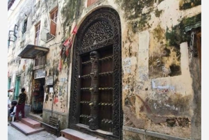 Zanzibar: Prison Island & Stone Town -yksityinen kierros + nouto