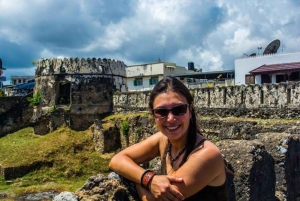 Zanzibar: Wyspa Więzienna, Kamienne Miasto i rejs dau o zachodzie słońca