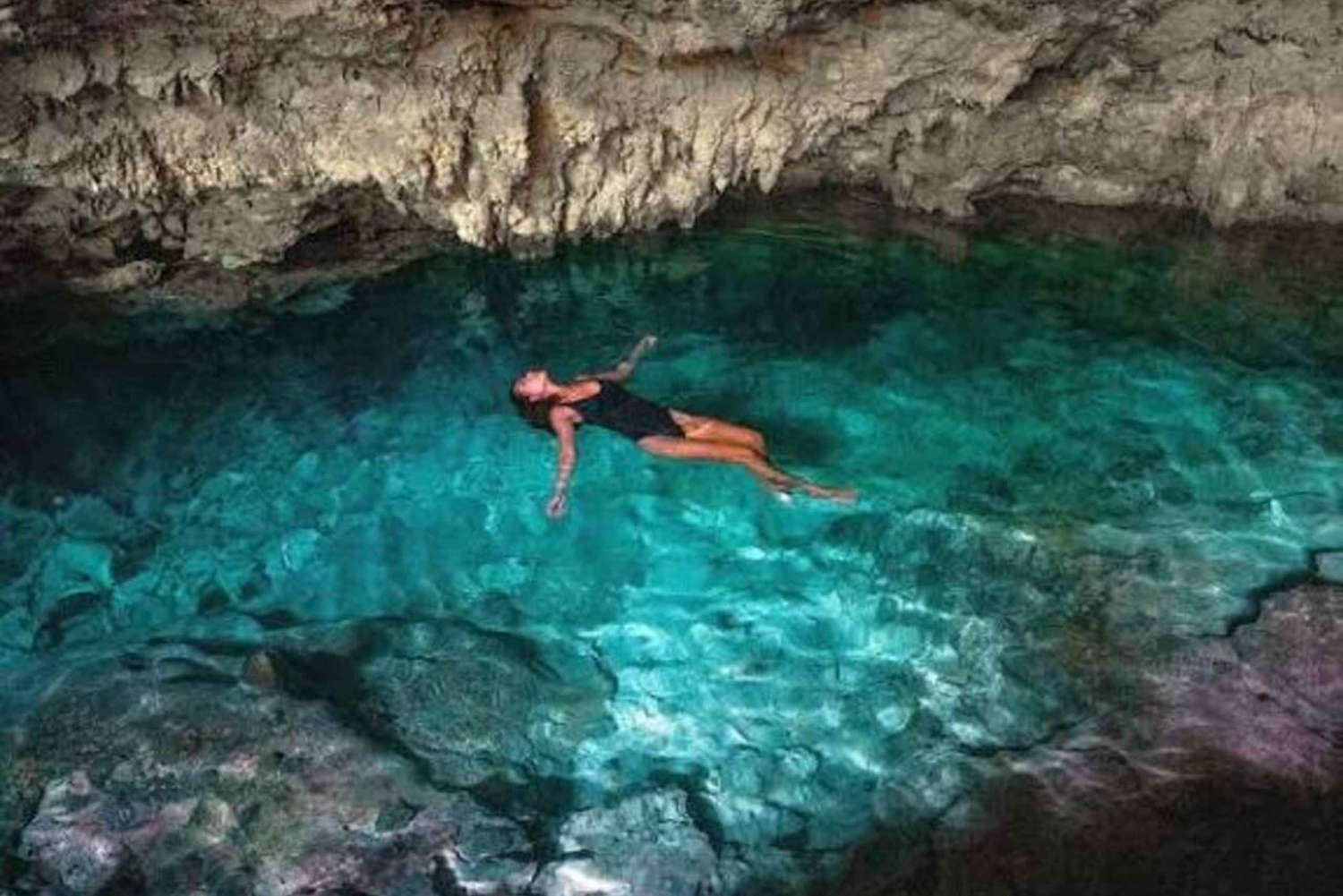 Sansibar: Privater Jozani-Wald, Kuza-Höhle & Rock-Restaurant