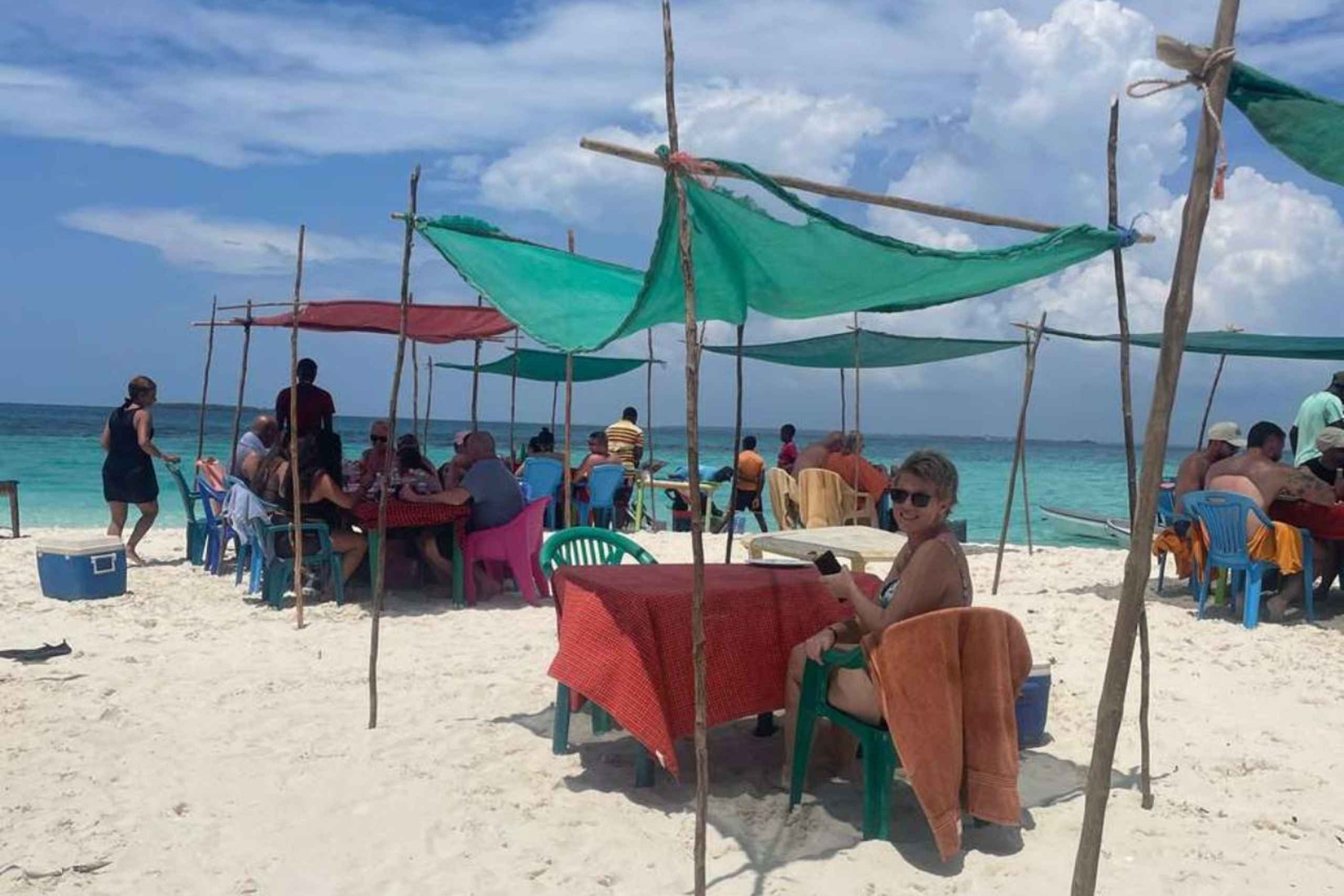 ЗАНЗИБАР: Сафари-приключение с подводным плаванием и барбекю