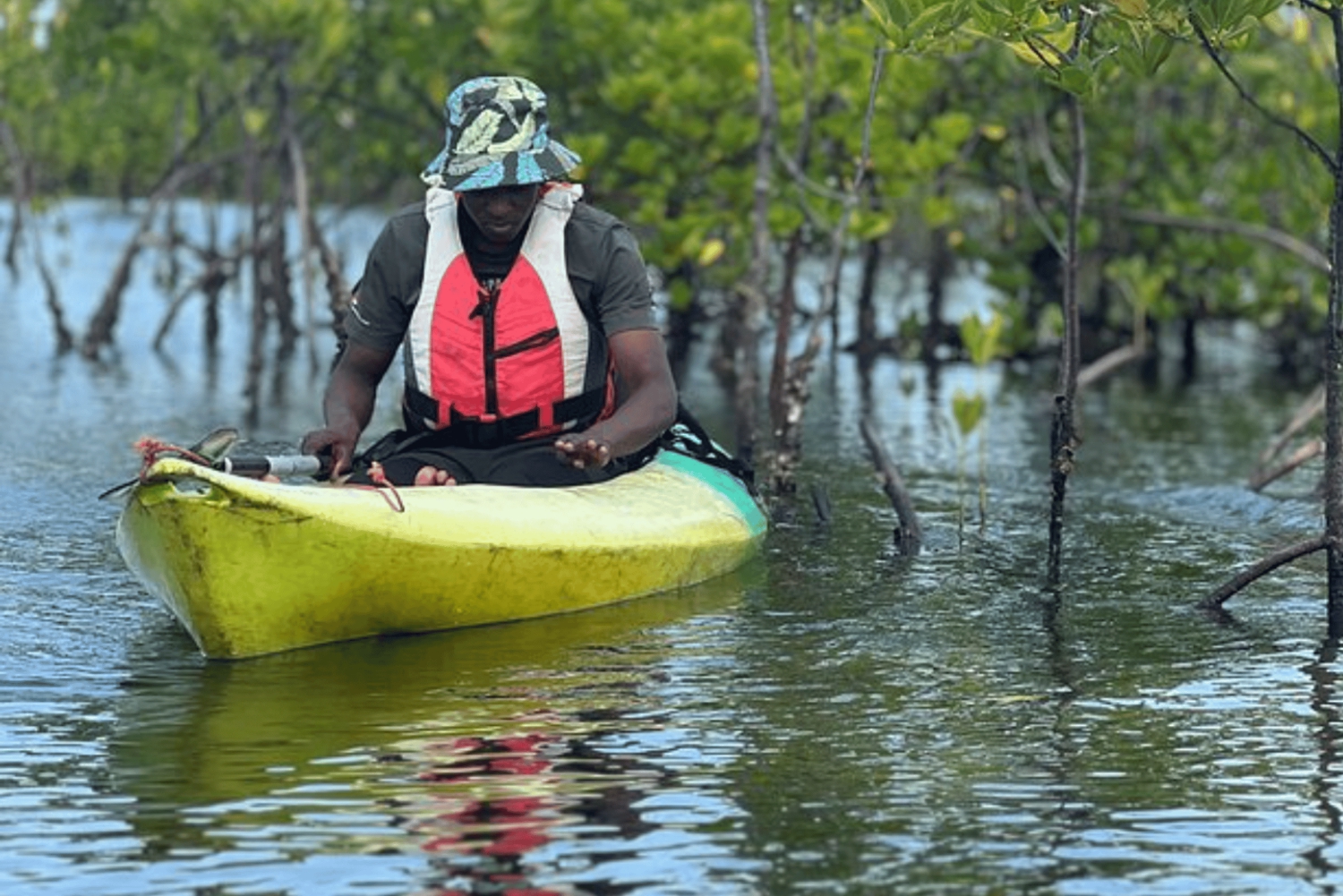 ザンジバル：ウジ島カヤック探検