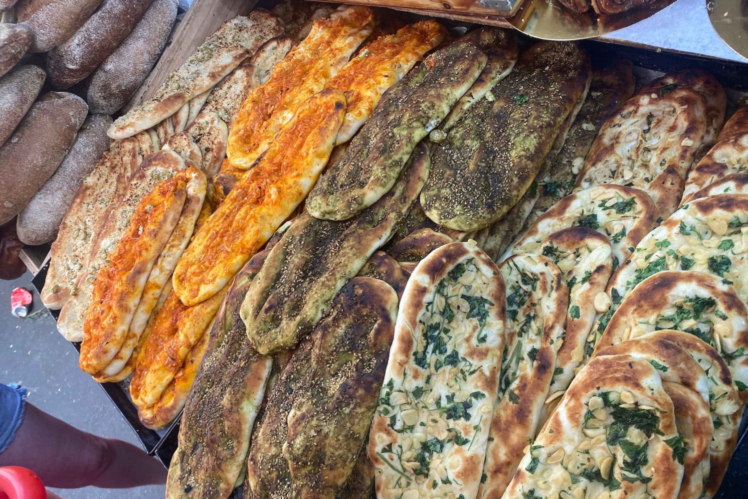 テルアビブ：イラクのユダヤ人チクヴァ市場のグルメ テイスティング ツアー