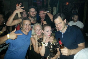 テルアビブ：4か所に立ち寄って無料のドリンクを楽しめるパブ巡り