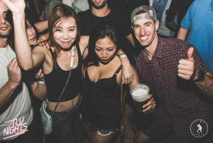 テルアビブ：4か所に立ち寄って無料のドリンクを楽しめるパブ巡り