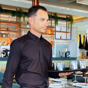 Legendary Restaurant