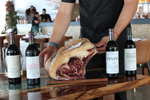 Legendary Restaurant