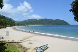 Port of Spain: Las Cuevas Beach