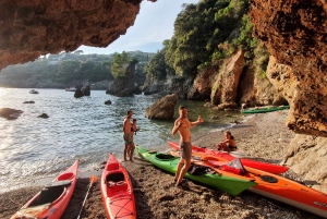 From Lerici: Kayaking Tour to the Bay of Poets with Drinks