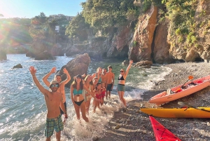 From Lerici: Kayaking Tour to the Bay of Poets with Drinks