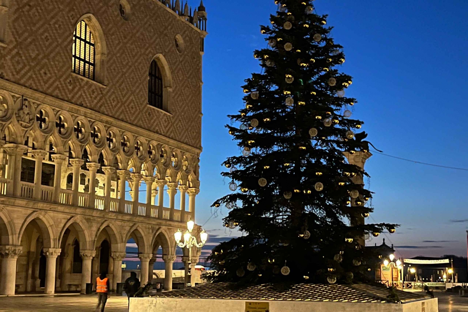 Venezia: tour a piedi all'alba con caffè espresso