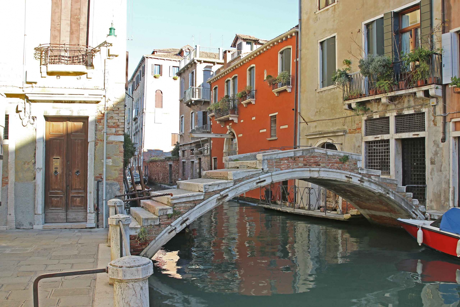 Venice: Walking Tour with Native Venetian Guide